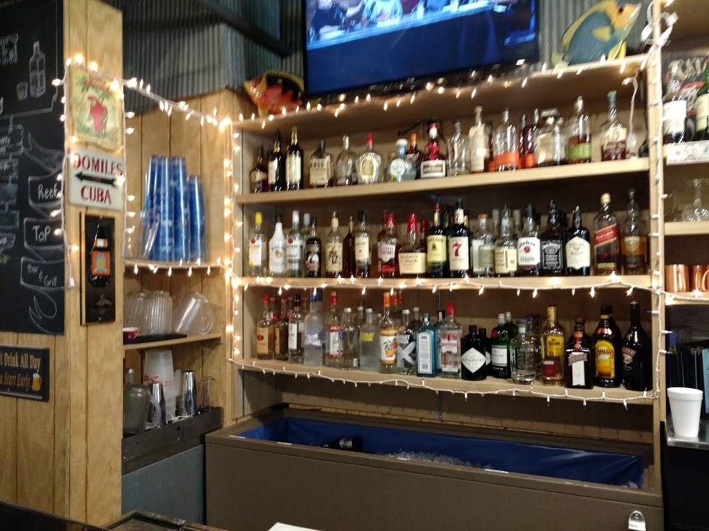 Pelicans Reef | restaurant | 7261 Beechmont Ave, Cincinnati, OH 45230, USA | 5132322526 OR +1 513-232-2526