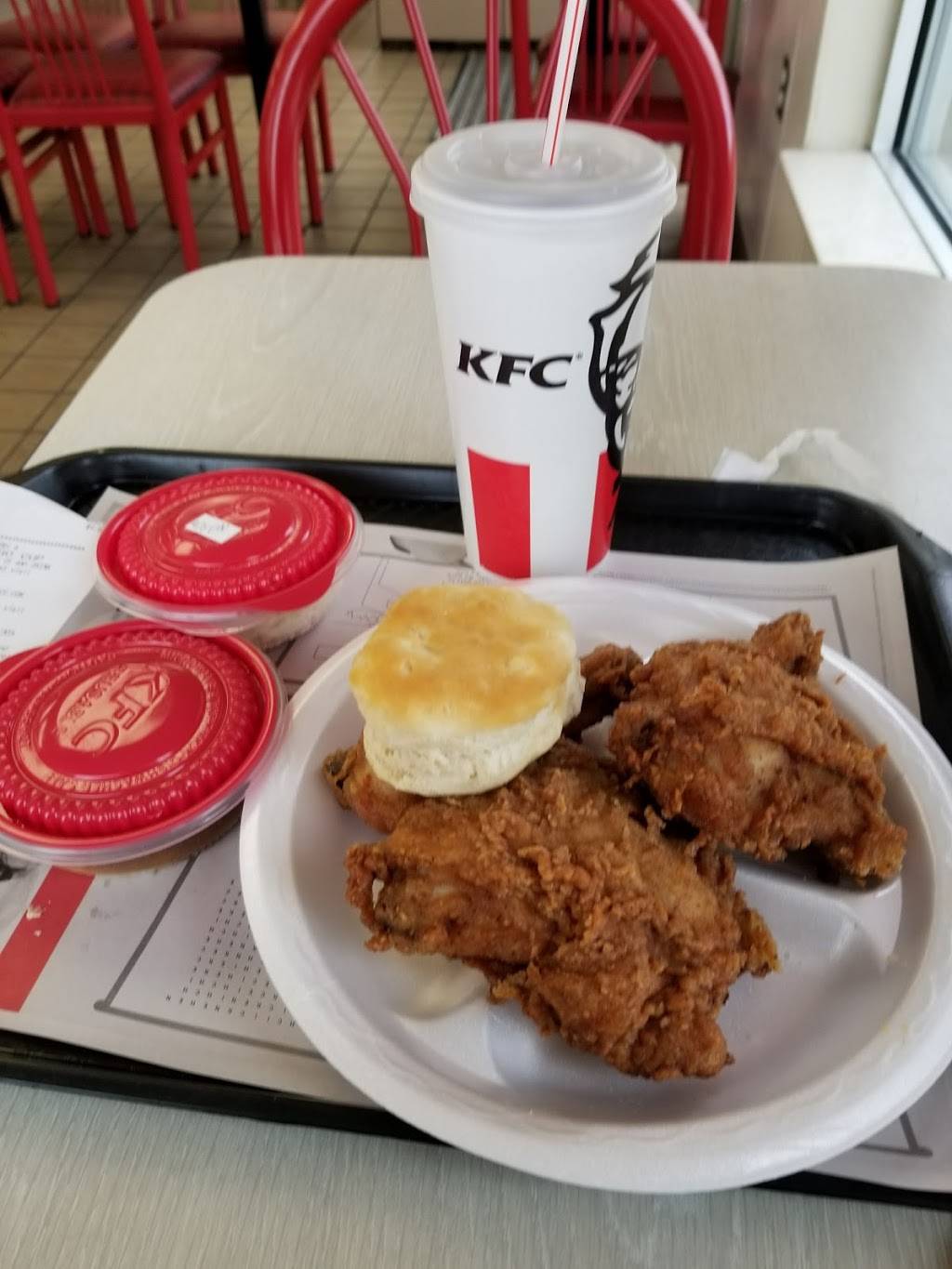 KFC | restaurant | 1990 Middle Country Rd, Centereach, NY 11720, USA | 6314679291 OR +1 631-467-9291
