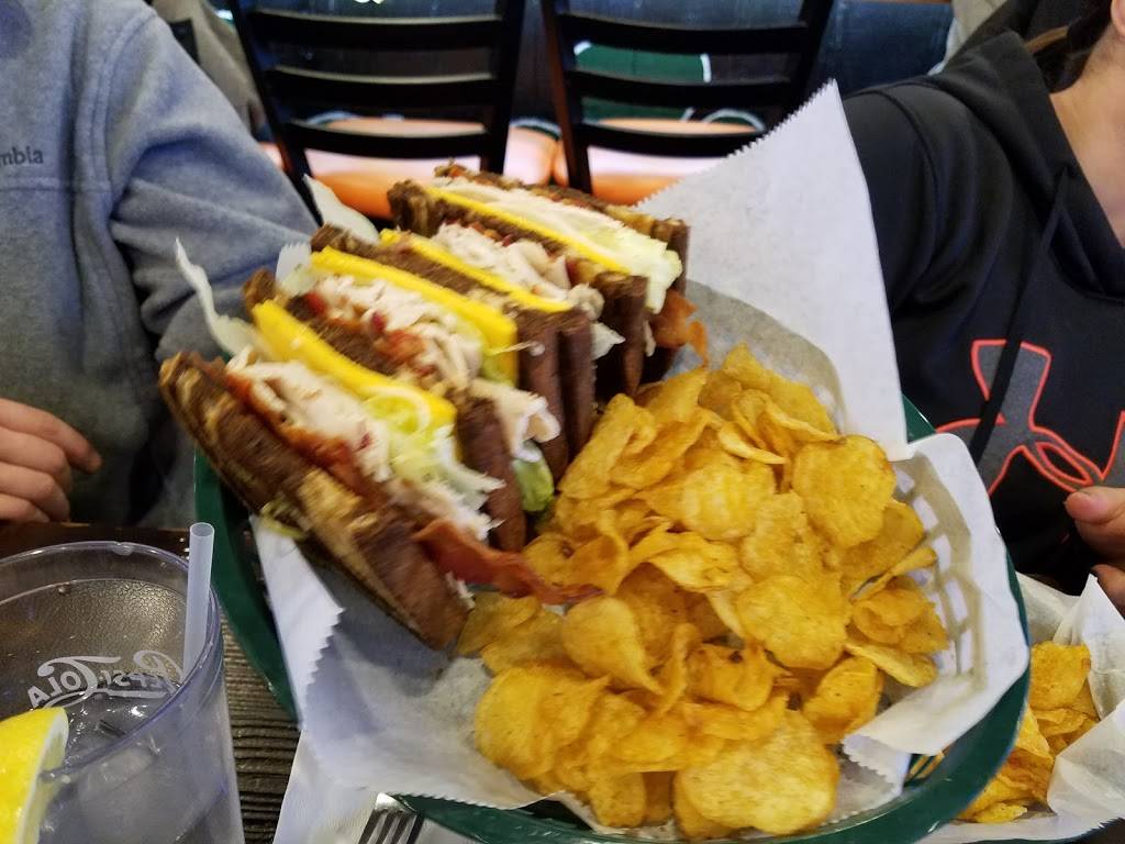 Mooneys Sports Bar & Grill | restaurant | 3300 Chambers Rd, Horseheads, NY 14845, USA | 6074421670 OR +1 607-442-1670