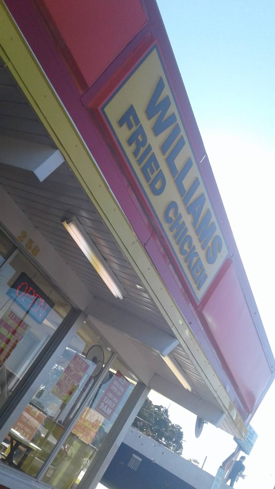 Williams Fried Chicken | restaurant | 238 W Illinois Ave, Dallas, TX 75224, USA | 2149434001 OR +1 214-943-4001