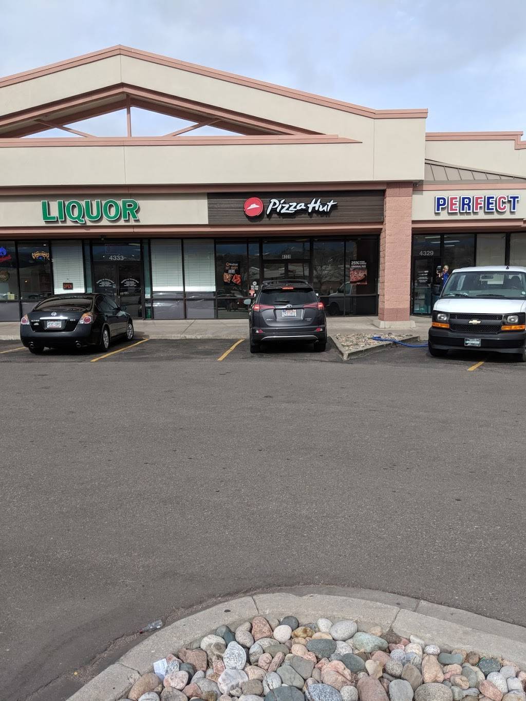 Pizza Hut | meal takeaway | 4331 Centennial Blvd, Colorado Springs, CO 80907, USA | 7196346760 OR +1 719-634-6760