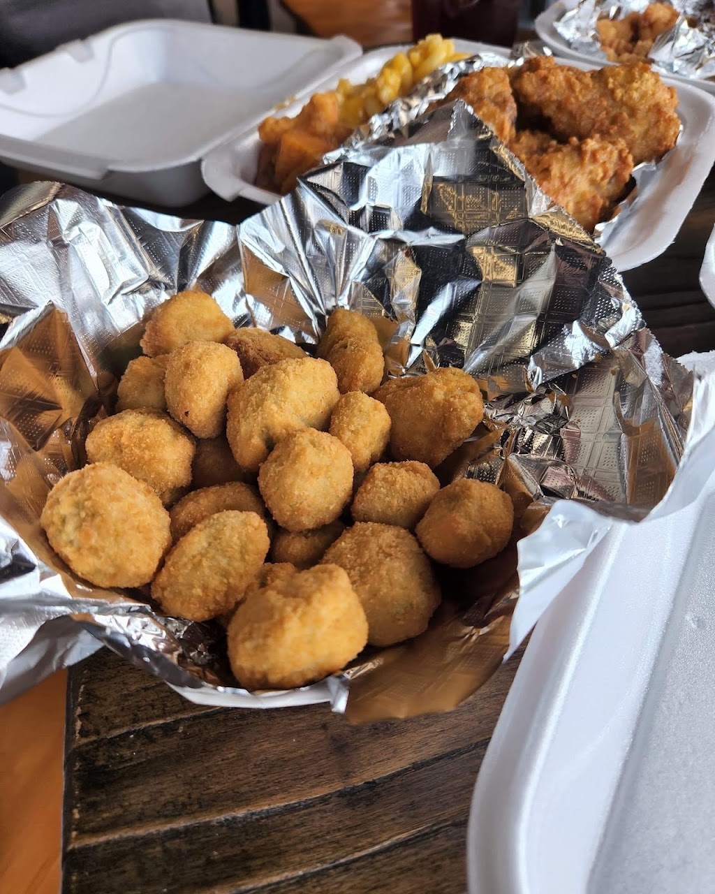 Goodness Gracious | restaurant | 2600 New Walkertown Rd, Winston-Salem, NC 27101, USA | 3364482011 OR +1 336-448-2011