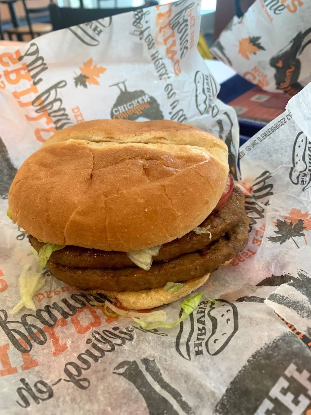 Harveys | restaurant | 222-1 Hunt Club Rd, Ottawa, ON K1V 1C1, Canada | 6137315858 OR +1 613-731-5858