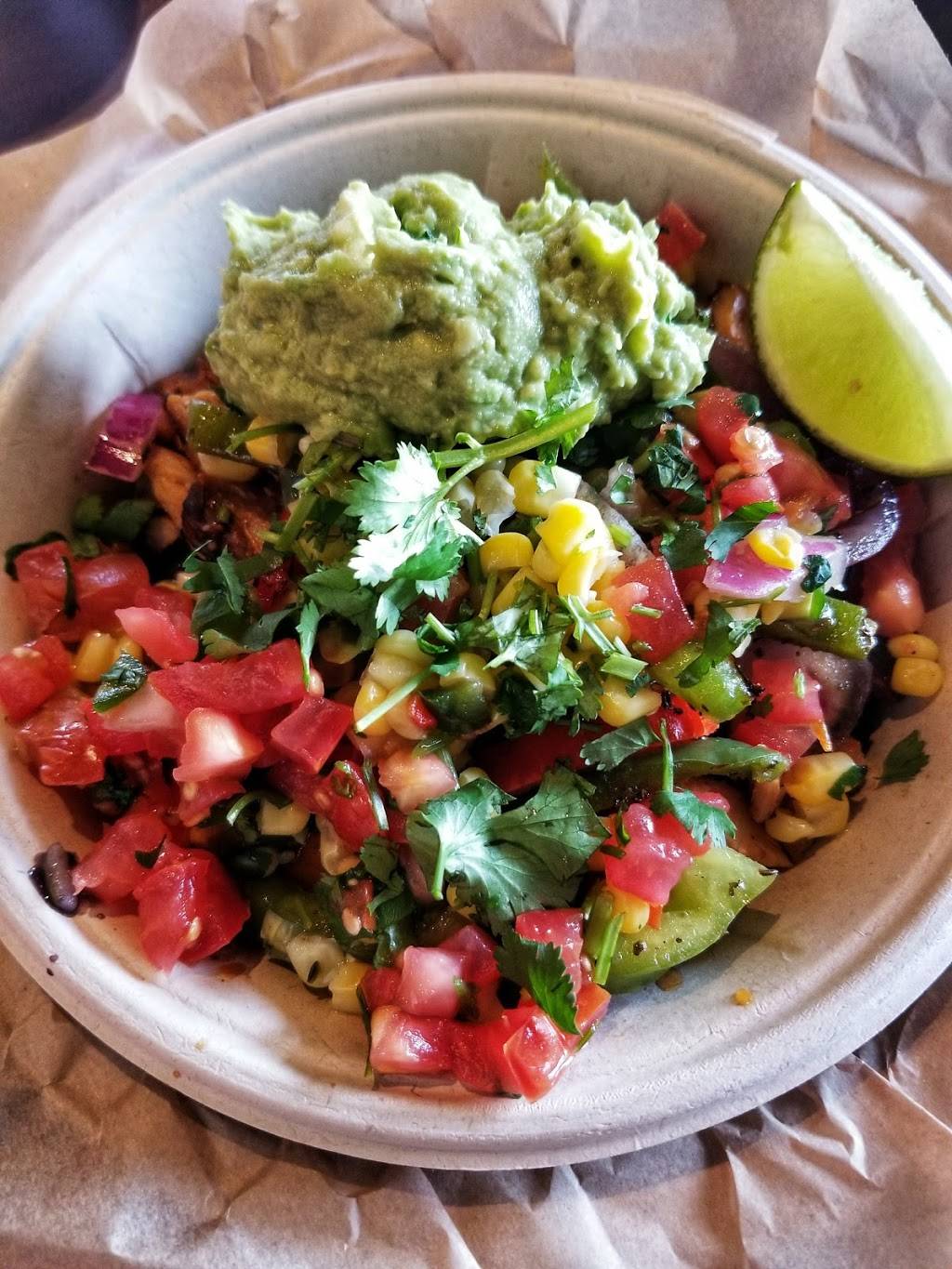 QDOBA Mexican Eats | restaurant | 15470 Andrews Dr #105, Denver, CO 80239, USA | 3033718800 OR +1 303-371-8800