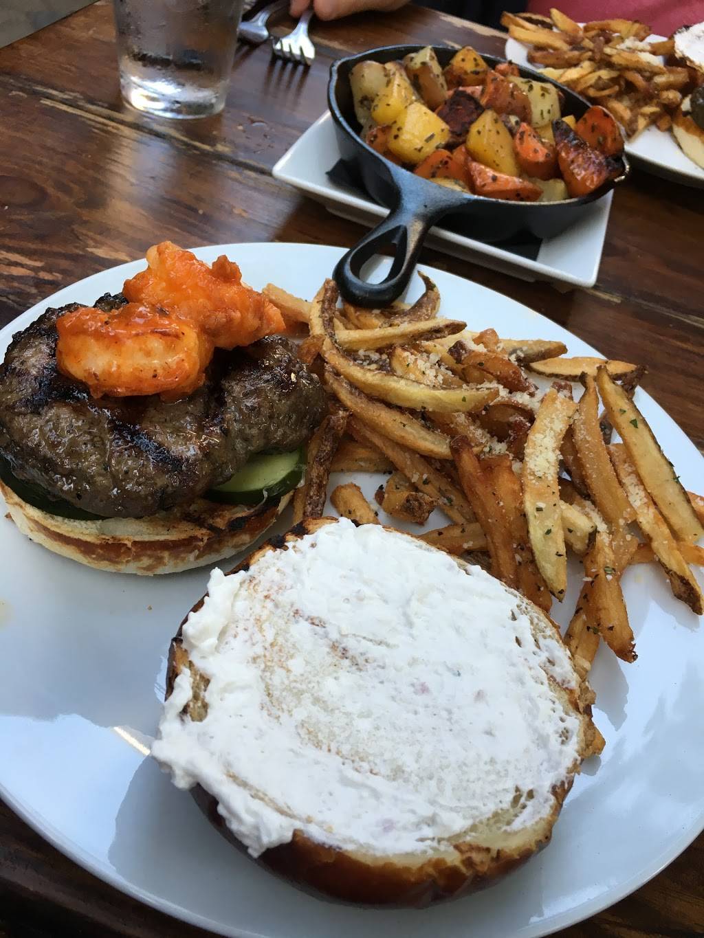 Establishment | night club | 1197 Peachtree St NE Suite 517, Atlanta, GA 30305, USA | 4043475291 OR +1 404-347-5291