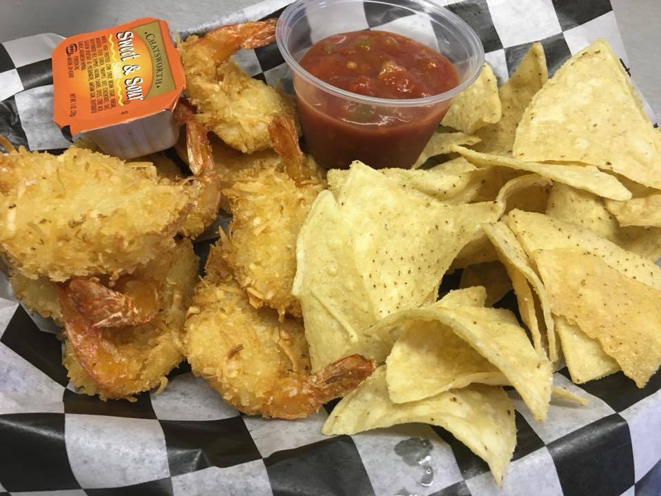 Son Chasers Social Club | restaurant | 218 E Amelia St, Cassville, WI 53806, USA | 6087259200 OR +1 608-725-9200