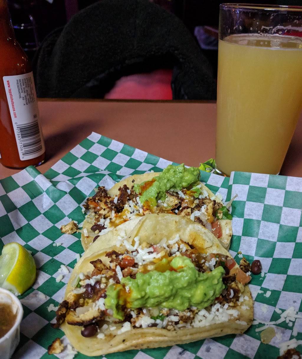 Peters Bar and Grill | restaurant | 5701 NE Fremont St #3264, Portland, OR 97213, USA | 5034600544 OR +1 503-460-0544