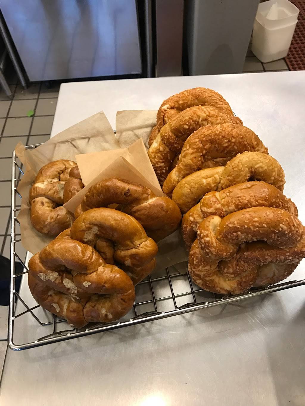 Jamba Juice Ventura & Hayvenhurst | restaurant | 16443 Ventura Blvd, Encino, CA 91436, USA | 8185010046 OR +1 818-501-0046