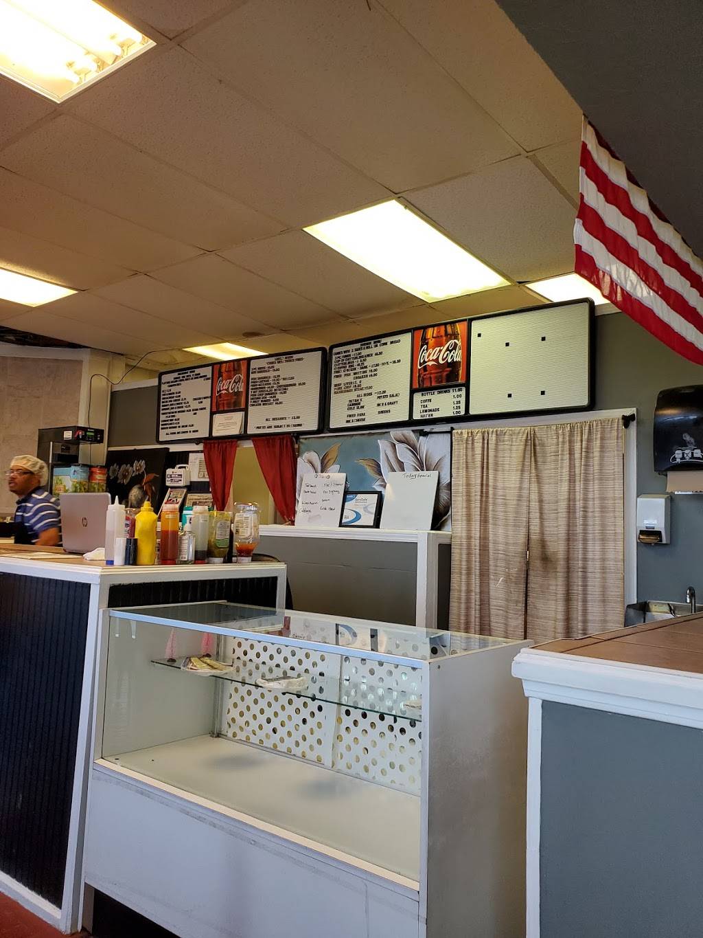 Fabulous Foods 4U & Classic | restaurant | 5520 Murchison Rd, Fayetteville, NC 28311, USA | 9104804800 OR +1 910-480-4800