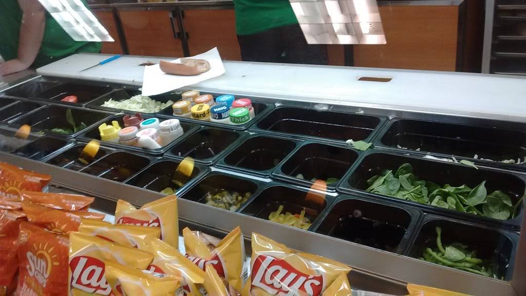 Subway Restaurants | restaurant | 507 SW Big Bend Trail, Glen Rose, TX 76043, USA | 2548973976 OR +1 254-897-3976