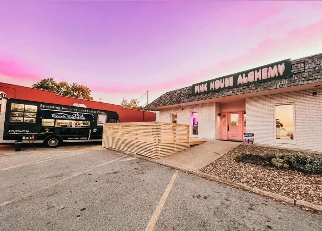 Ozark Mountain Bagel Food Truck | restaurant | 928 N College Ave, Fayetteville, AR 72701, USA | 4793262816 OR +1 479-326-2816