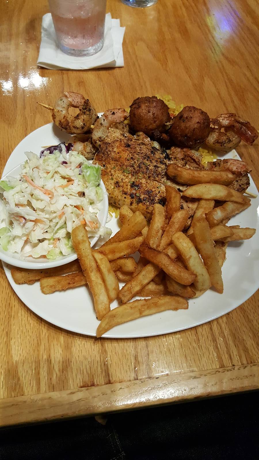 Crabby Bill’s | restaurant | 1104 Lakeshore Blvd, St Cloud, FL 34769, USA | 4079794001 OR +1 407-979-4001