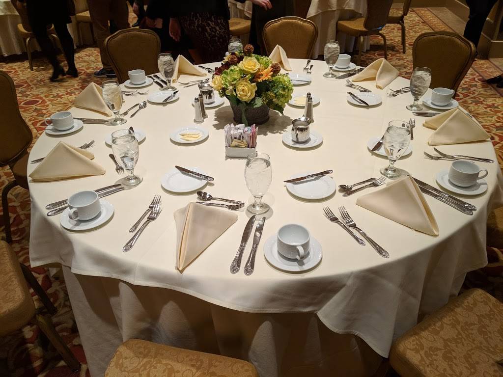 Harrys Savoy Grill & Ballroom | restaurant | 2020 Naamans Rd, Wilmington, DE 19810, USA | 3024753000 OR +1 302-475-3000