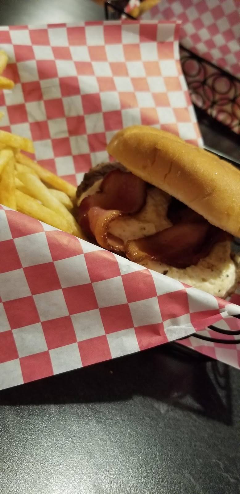 SWisco Taphaus | restaurant | 506 1st St, New Glarus, WI 53574, USA | 6085272225 OR +1 608-527-2225