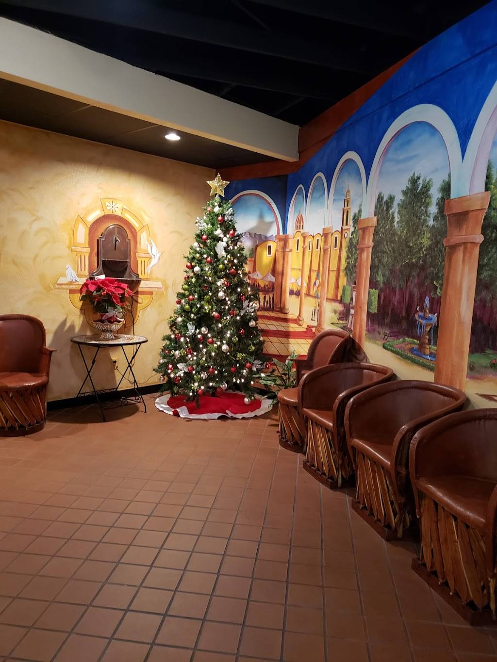 Cinco Di Mayo | restaurant | Clinton, IL 61727, USA | 2179357000 OR +1 217-935-7000