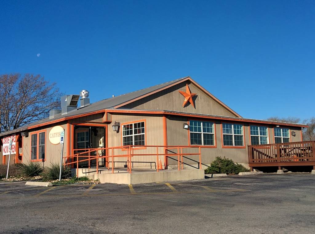 Gradys BBQ | restaurant | 8683 West, FM78, Converse, TX 78109, USA | 2103438060 OR +1 210-343-8060