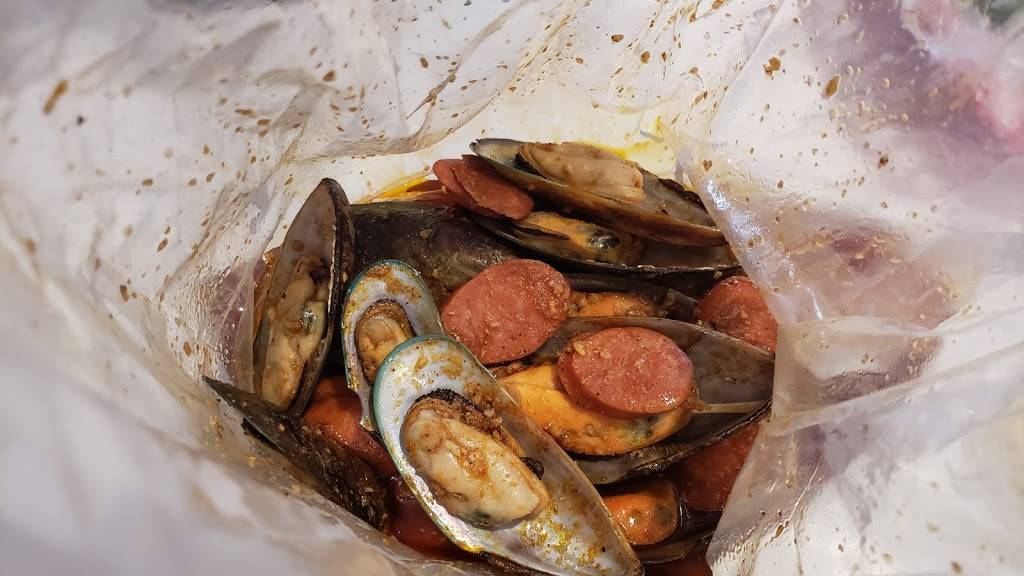 KING OF CRABS | restaurant | 7610 Reseda Blvd, Reseda, CA 91335, USA | 8186546403 OR +1 818-654-6403