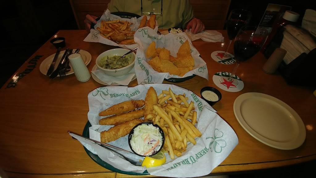 Beef O Bradys | restaurant | 4775 34th St S, St. Petersburg, FL 33711, USA | 7278661086 OR +1 727-866-1086