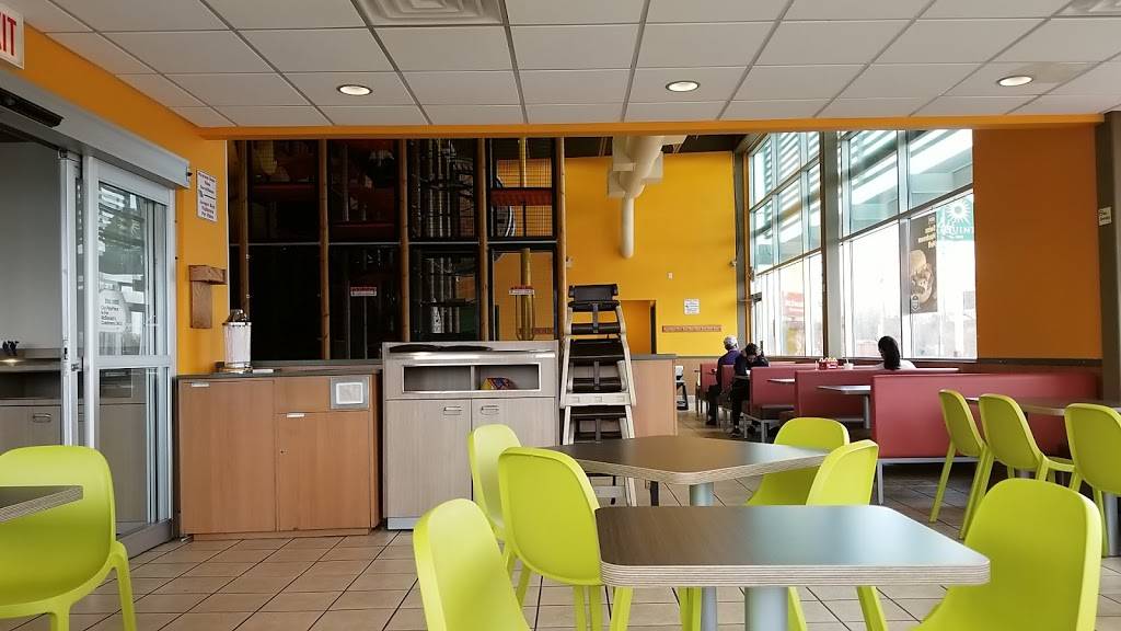 McDonalds | cafe | 1912 E Higgins Rd, Elk Grove Village, IL 60007, USA | 8474377949 OR +1 847-437-7949