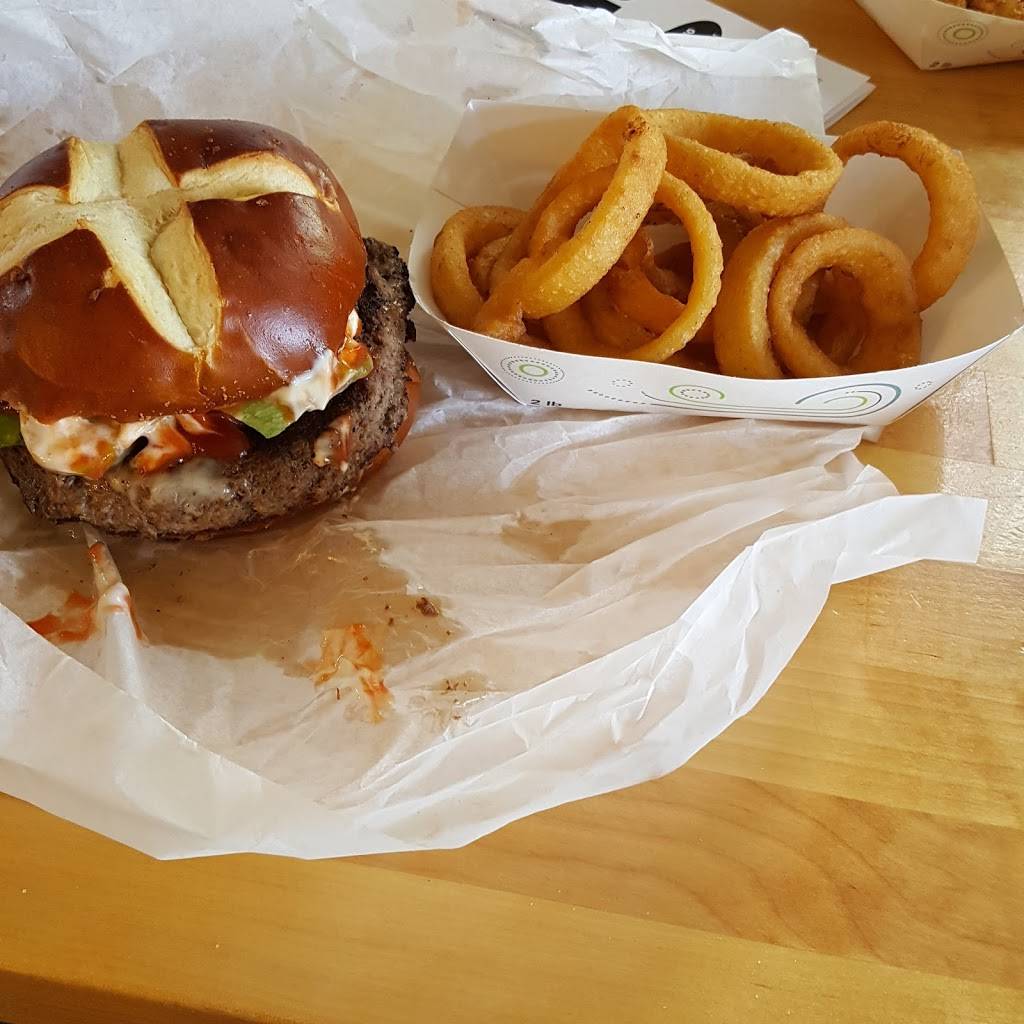 Slabtown Burgers | restaurant | 826 W Front St, Traverse City, MI 49684, USA | 2319321760 OR +1 231-932-1760