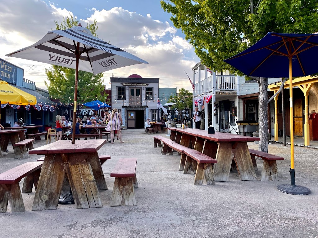 djs Wild West Junction | restaurant | 321 E Rte 66, Williams, AZ 86046, USA | 9286354512 OR +1 928-635-4512