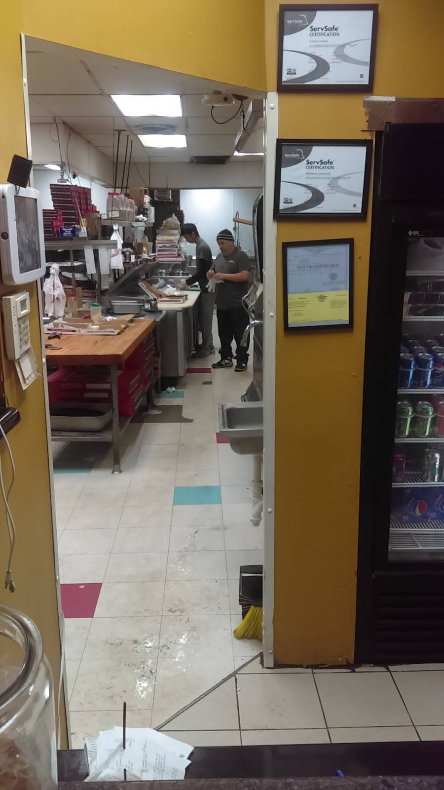 Pauls Pizza | meal delivery | 7635 Vernor Hwy, Detroit, MI 48209, USA | 3138431444 OR +1 313-843-1444