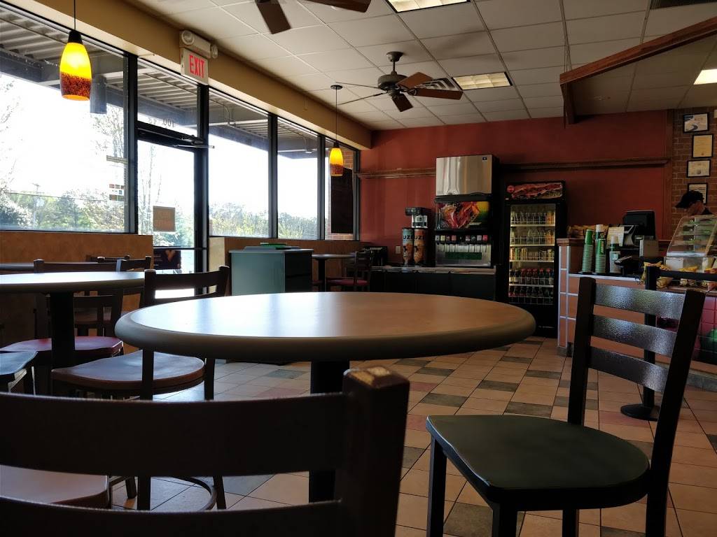 Subway | restaurant | 2525 Shallowford Rd, Marietta, GA 30066, USA | 7705924188 OR +1 770-592-4188