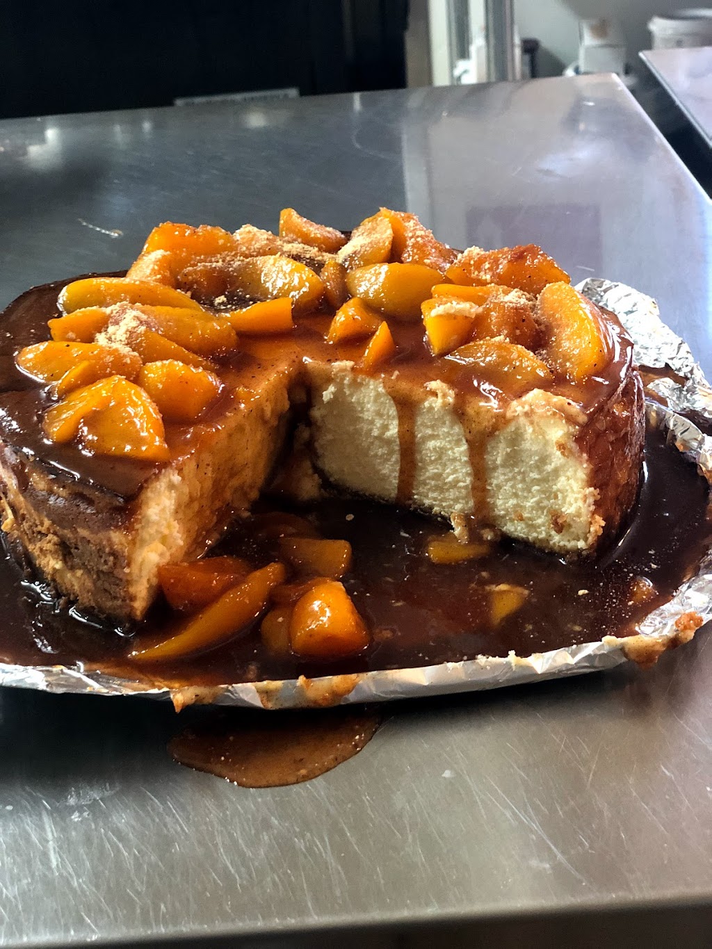 We Cupcake | bakery | 10807 Crenshaw Blvd, Inglewood, CA 90303, USA | 4242613080 OR +1 424-261-3080