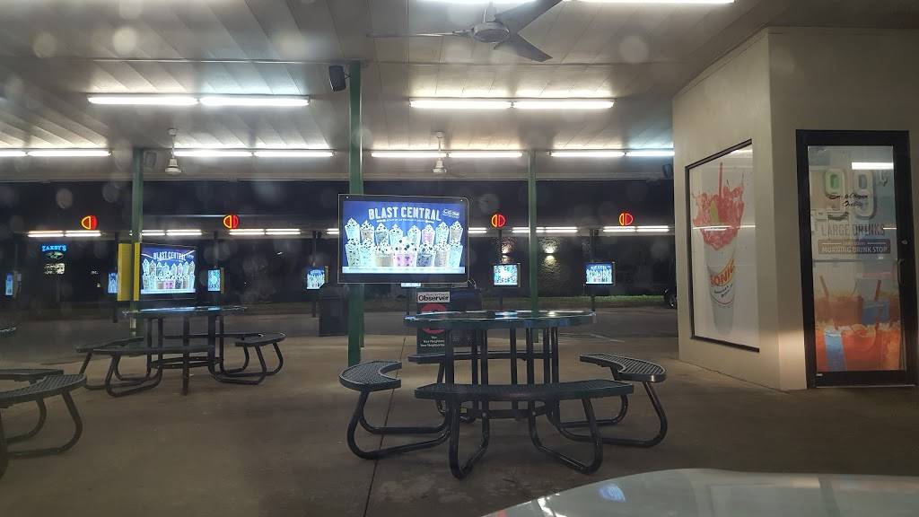 Sonic Drive-In | restaurant | 2901 James L Redman Pkwy, Plant City, FL 33566, USA | 8137540300 OR +1 813-754-0300