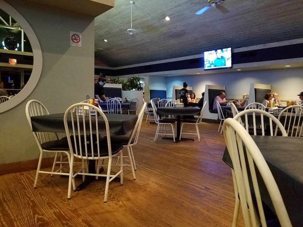 Charlies Fish House Restaurant | restaurant | 224 US-19, Crystal River, FL 34428, USA | 3527953949 OR +1 352-795-3949