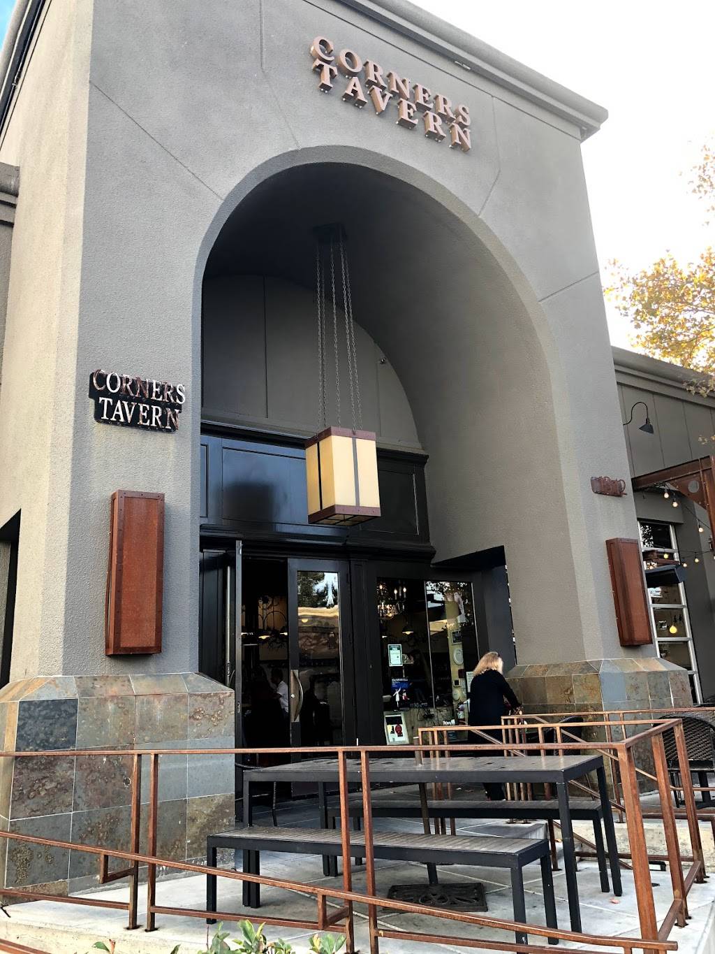 Corners Tavern | restaurant | 1342 Broadway Plaza, Walnut Creek, CA 94596, USA | 9259488711 OR +1 925-948-8711