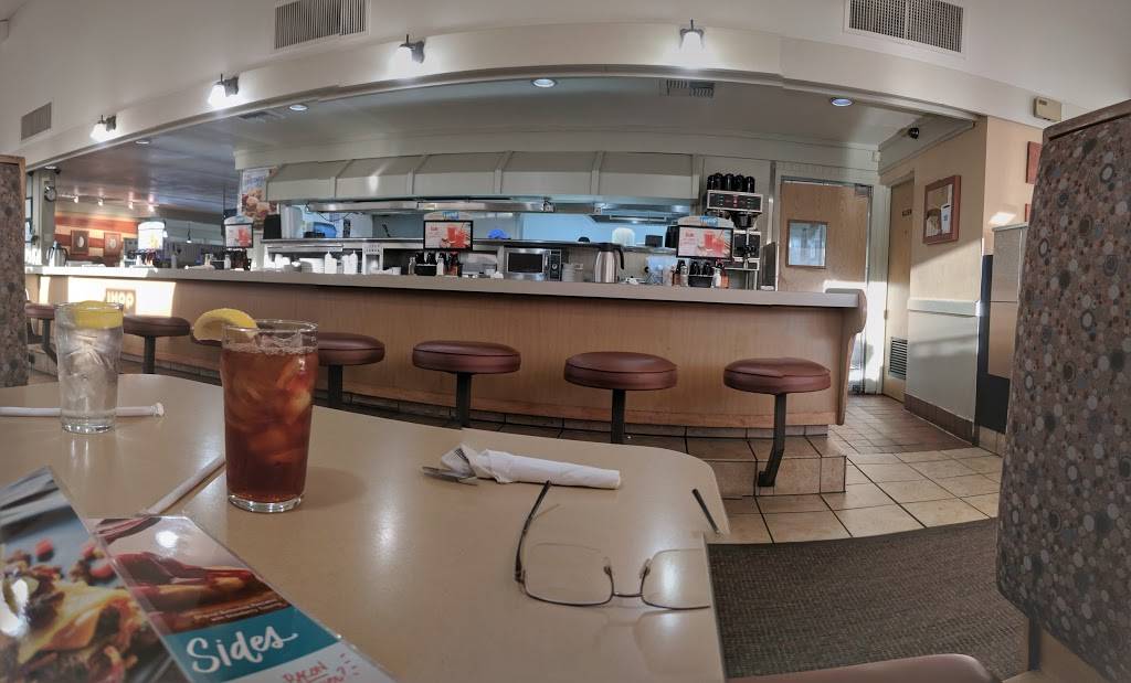 IHOP | restaurant | 5031 Kanan Rd, Agoura Hills, CA 91301, USA | 8189914957 OR +1 818-991-4957