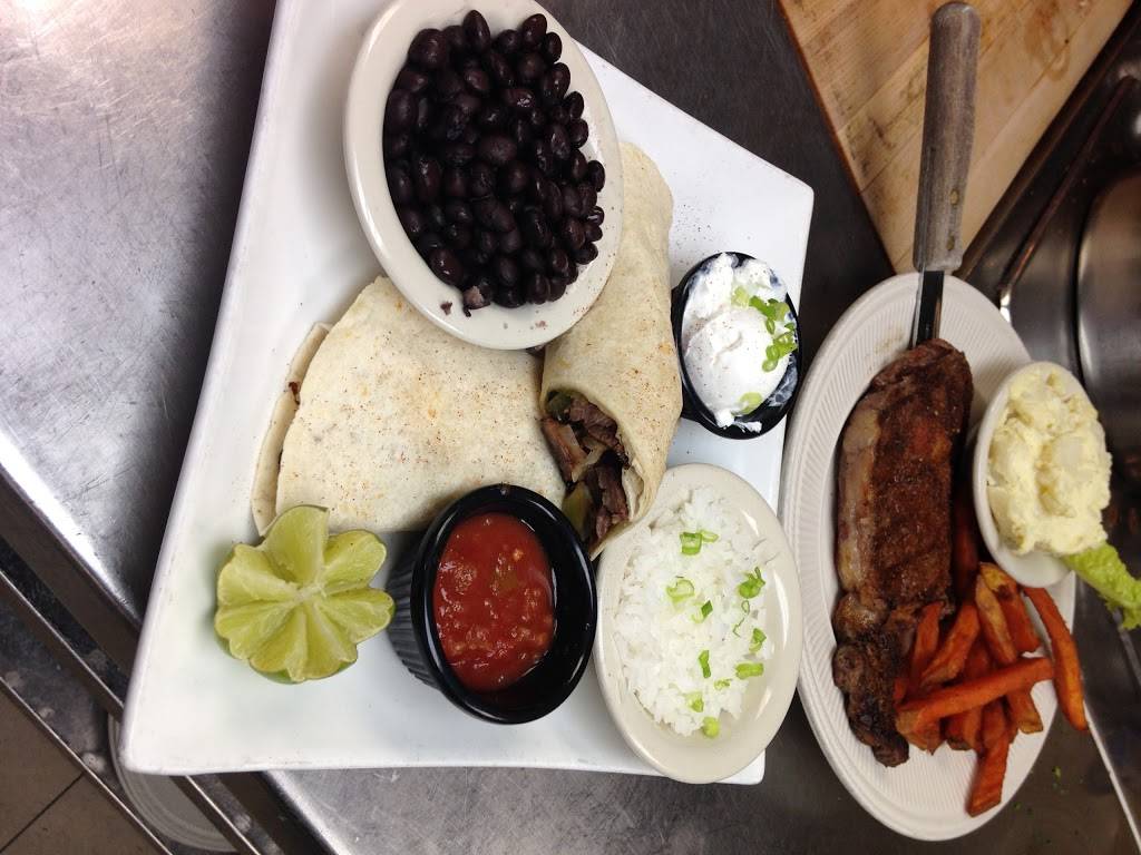 Harrys Hotdogs | restaurant | 2949 Lincoln Hwy, Sadsburyville, PA 19369, USA | 6108572331 OR +1 610-857-2331