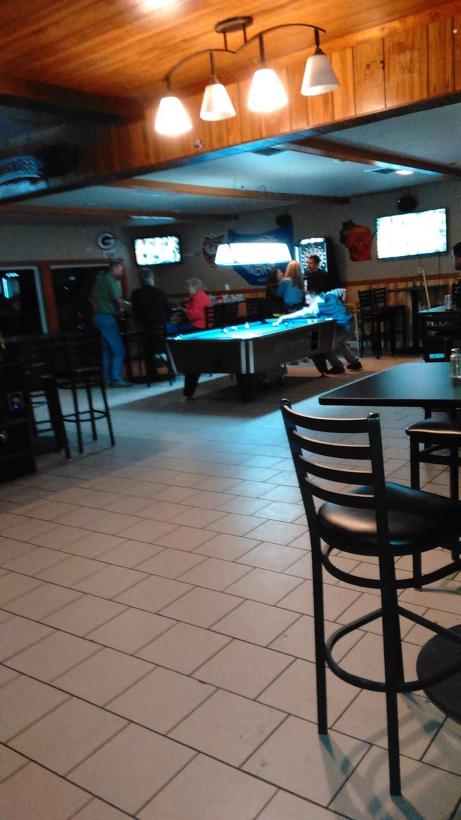 Big Guys | restaurant | 5869 Franklin Dr, Hartford, WI 53027, USA | 2624572200 OR +1 262-457-2200