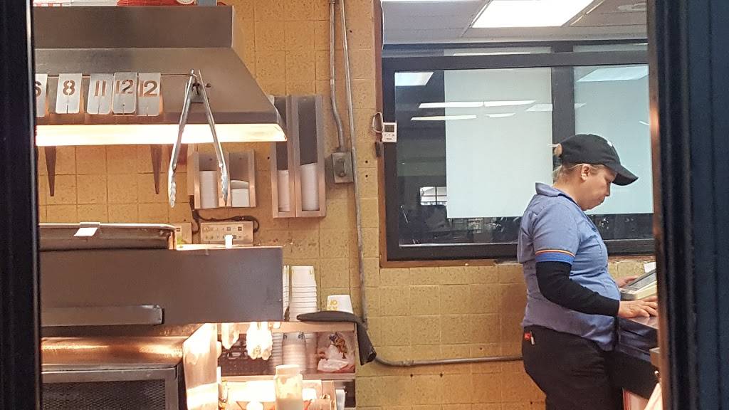 Churchs Chicken | restaurant | 5801 Cherry Ave, Long Beach, CA 90805, USA | 5624232225 OR +1 562-423-2225