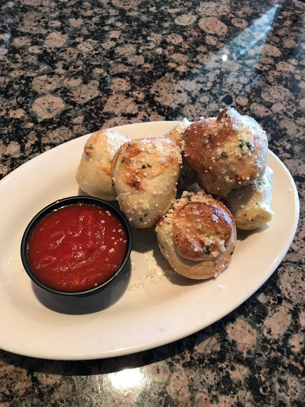 La Villa Roma Restaurant & Pizzeria | meal delivery | Toll House Shopping Center, 305G E Market St, Leesburg, VA 20176, USA | 7037776223 OR +1 703-777-6223