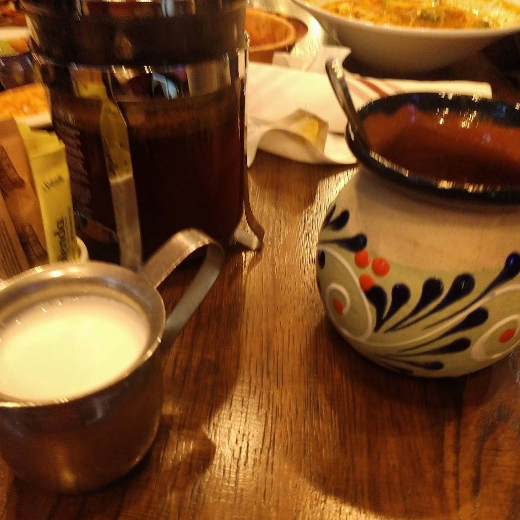 El Gallo Negro | restaurant | 8465 Old Redwood Hwy, Windsor, CA 95492, USA | 7078389511 OR +1 707-838-9511