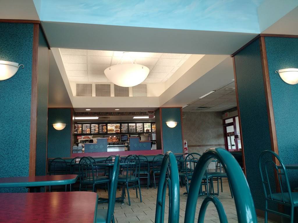 Arbys | restaurant | 4002 E Washington Ave, Madison, WI 53704, USA | 6082404427 OR +1 608-240-4427