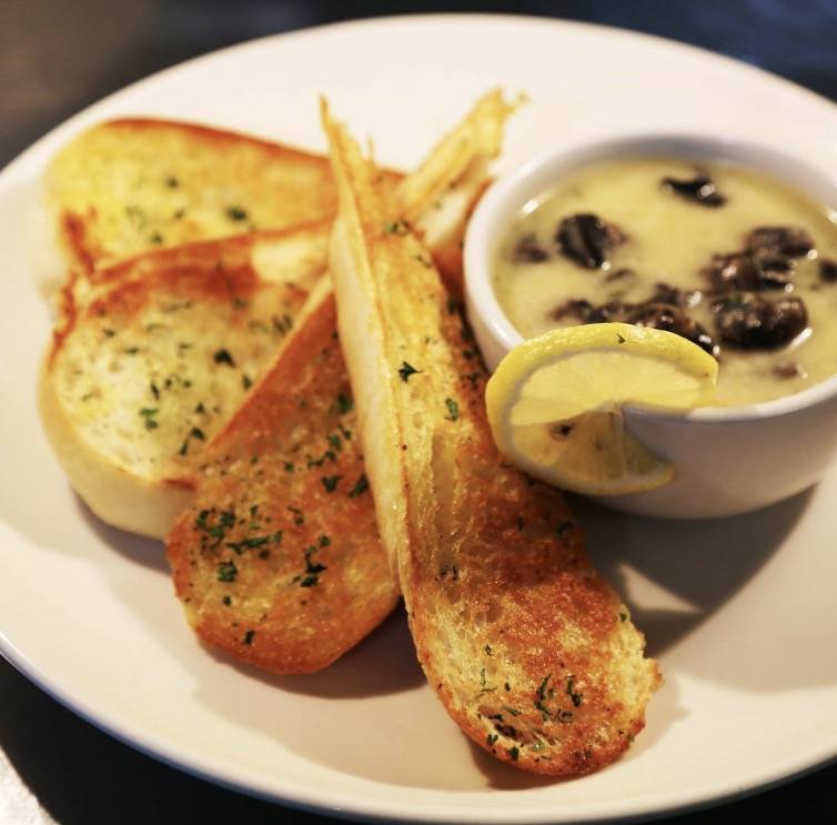 GENUINE BISTRO & LOUNGE | restaurant | 2 S Charles Richard Beall Blvd, DeBary, FL 32713, USA | 3863200217 OR +1 386-320-0217