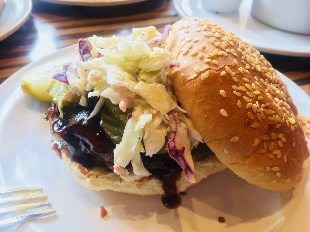 Bobbys Burger Palace | restaurant | 355 Burr Ln, Lake Grove, NY 11755, USA | 6313829590 OR +1 631-382-9590