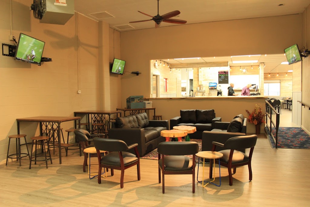 TJs Family Fun Center & Restaurant | restaurant | 1217 N 4th St, Lakeview, OR 97630, USA | 5419474200 OR +1 541-947-4200