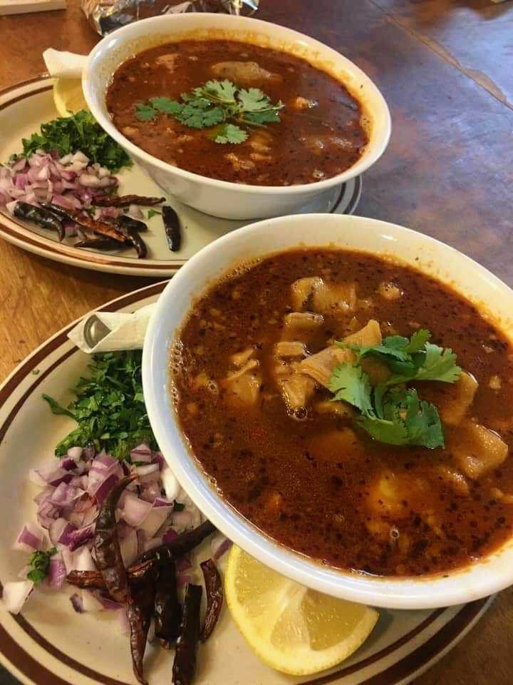 Birria y pupusas las favoritas | restaurant | 377 E Orange Ave, Porterville, CA 93257, USA | 5598457206 OR +1 559-845-7206