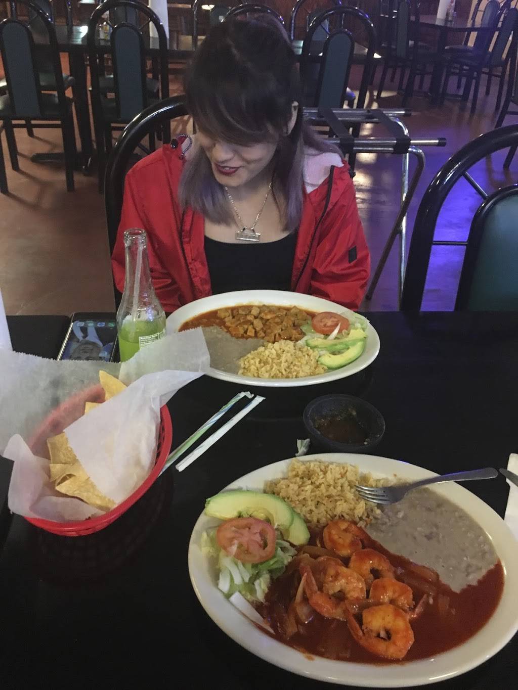 Casa Bariscos Restaurant | restaurant | 404 N Collins St, Arlington, TX 76011, USA | 8178032518 OR +1 817-803-2518