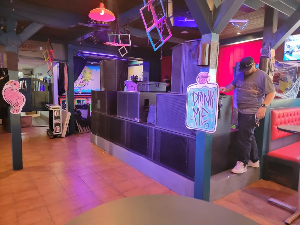 EXIT SALOON | restaurant | 6312 S Harlem Ave, Summit, IL 60501, USA | 7085460257 OR +1 708-546-0257