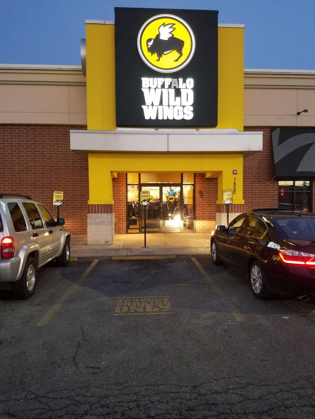 Buffalo Wild Wings | restaurant | 1550 Douglas Rd, Oswego, IL 60543, USA | 6305545658 OR +1 630-554-5658