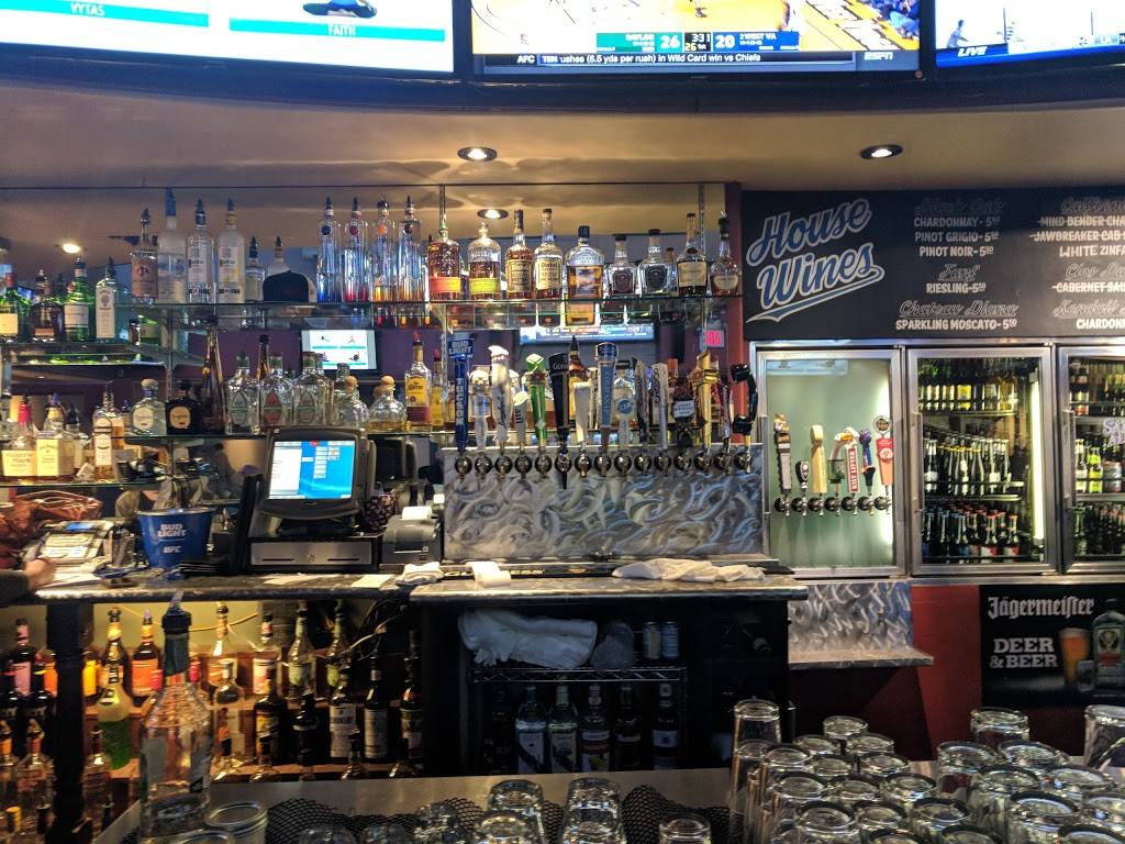 Rustys Family Restaurant & Sports Grille | restaurant | 2075 W Grant Rd, Tucson, AZ 85745, USA | 5206233363 OR +1 520-623-3363