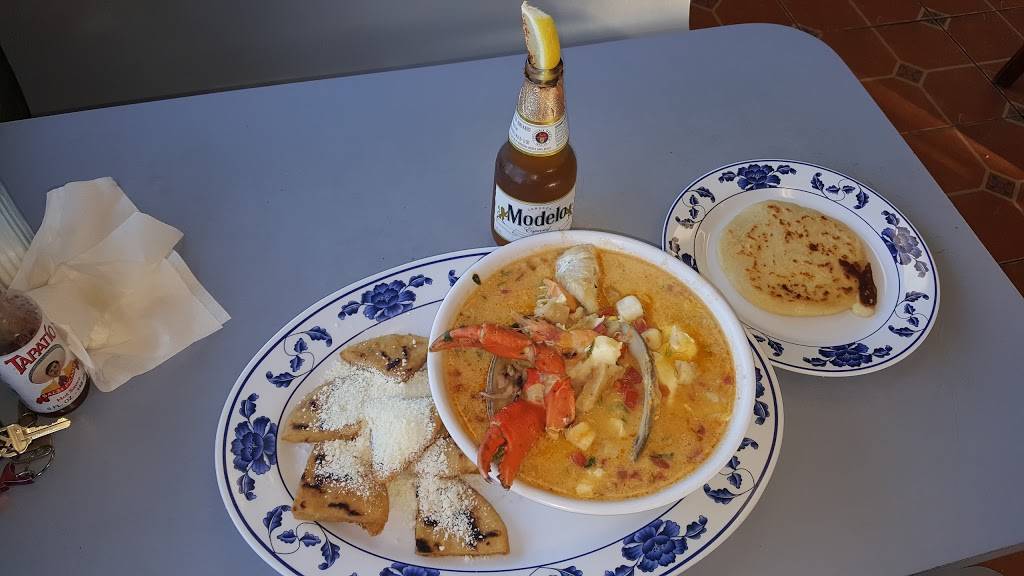 Tanchitos Restaurant | restaurant | 2148 Story Rd #3, San Jose, CA 95122, USA | 4086844416 OR +1 408-684-4416