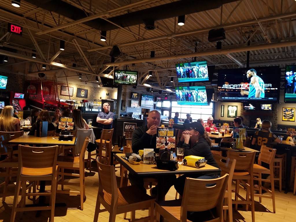 Buffalo Wild Wings | meal takeaway | 770 N Lapeer Rd, Lake Orion, MI 48362, USA | 2488148600 OR +1 248-814-8600