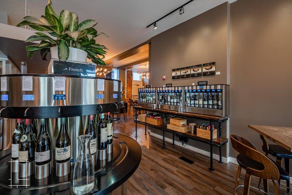 DeVine Tastings Wine Bar & Dining on High St. | restaurant | 958 N High St, Columbus, OH 43201, USA | 6147252030 OR +1 614-725-2030