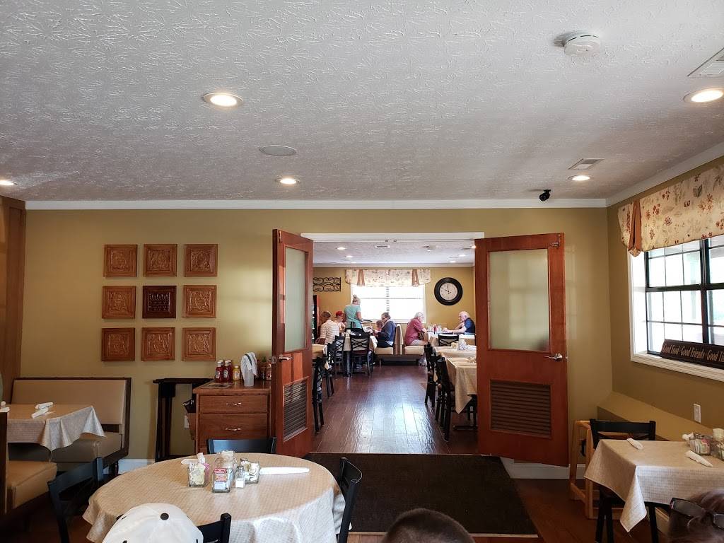 Holstons Kitchen | restaurant | 639 Dolly Parton Pkwy, Sevierville, TN 37862, USA | 8653654205 OR +1 865-365-4205